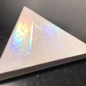 KVD Beauty Alchemist highlighter palette
